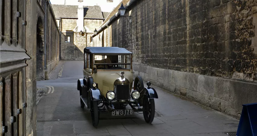 Old Morris car in New College Lane