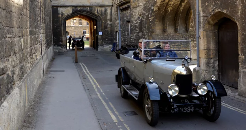 Old Morris car in New College Lane