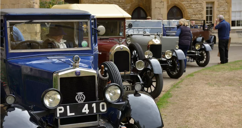 Old Morris cars in New College Front Quad